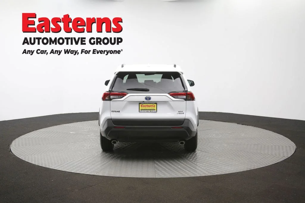 Used 2024 White Toyota XLE image 38