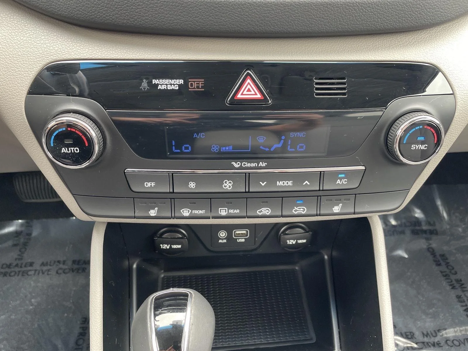 Used 2018 Dazzling White Hyundai Value image 17