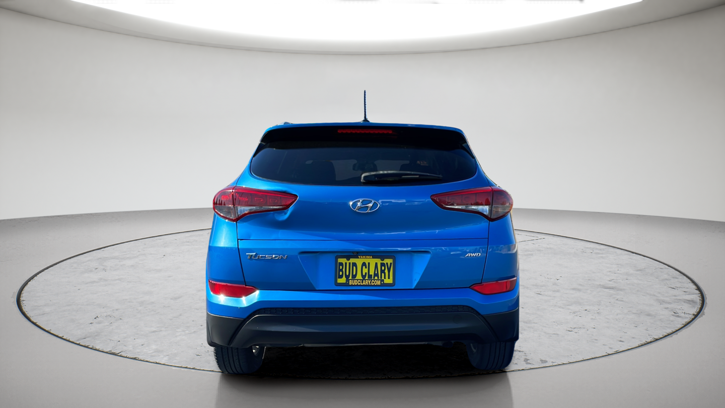 Used 2017 Blue Hyundai SE image 6