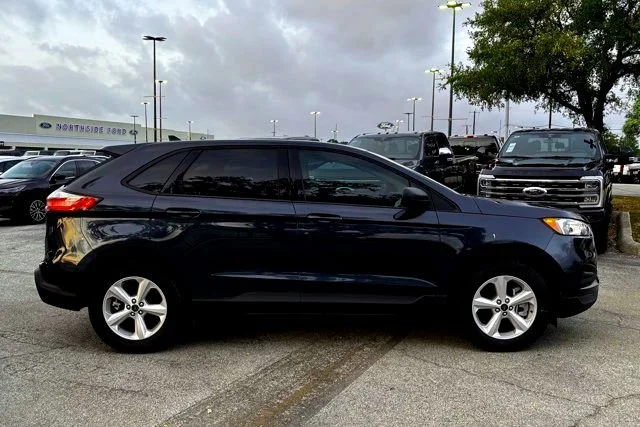 New 2024 Stone Blue Metallic Ford SE image 2