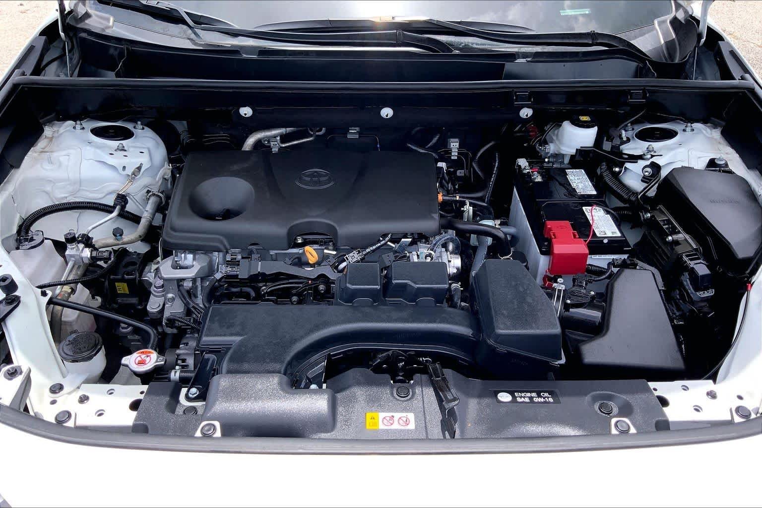 Used 2025 Ice Cap Toyota XLE image 31