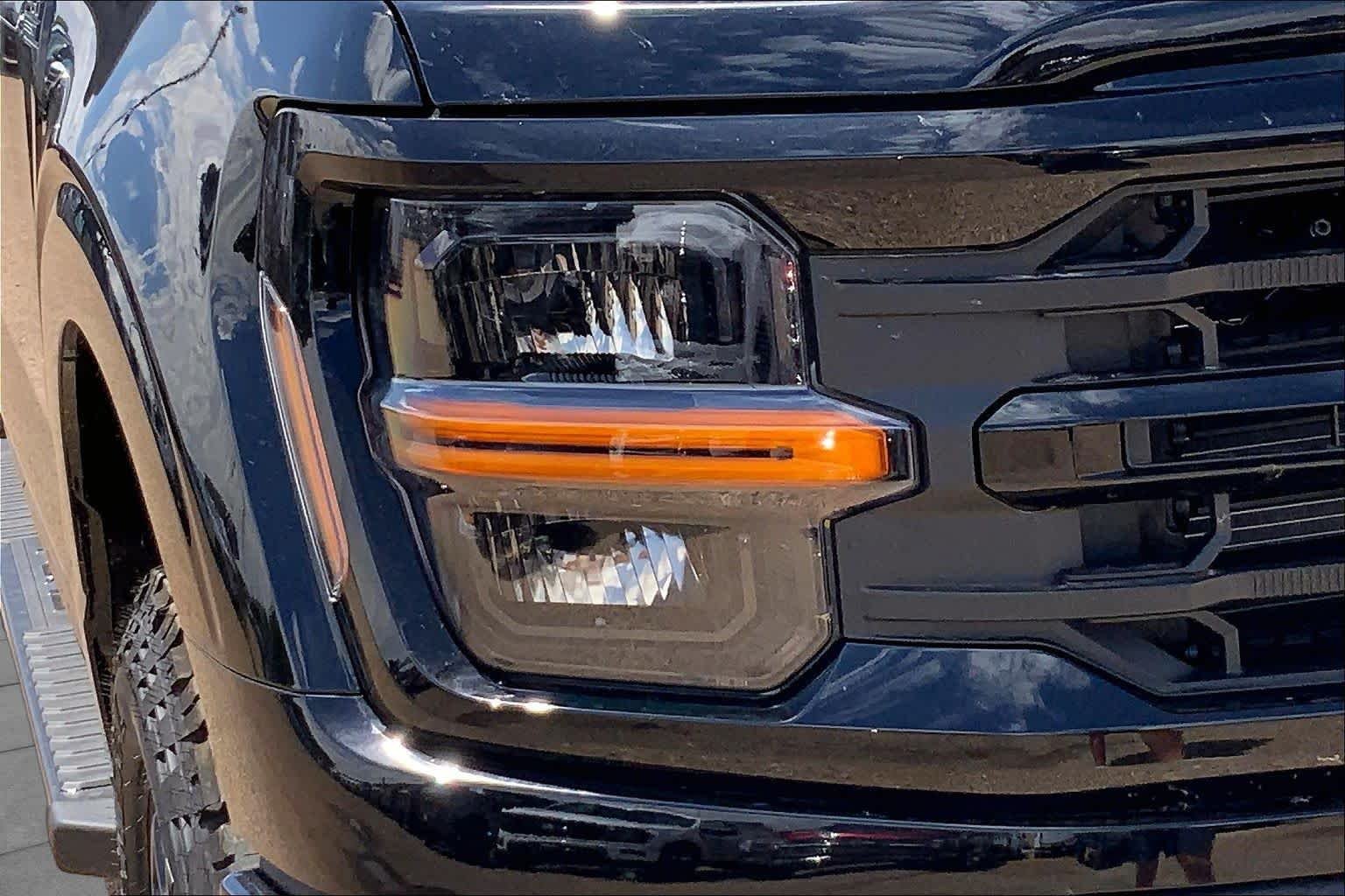 New 2026 Agate Black Metallic Ford XLT image 13