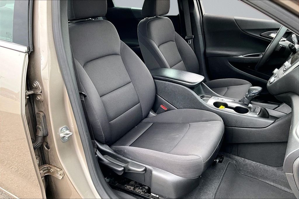 Used 2024 Gray Chevrolet LS image 7