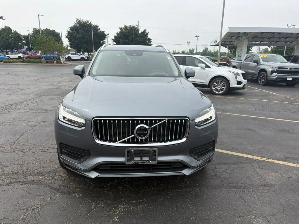 Used 2020 Gray Volvo T6 Momentum image 6