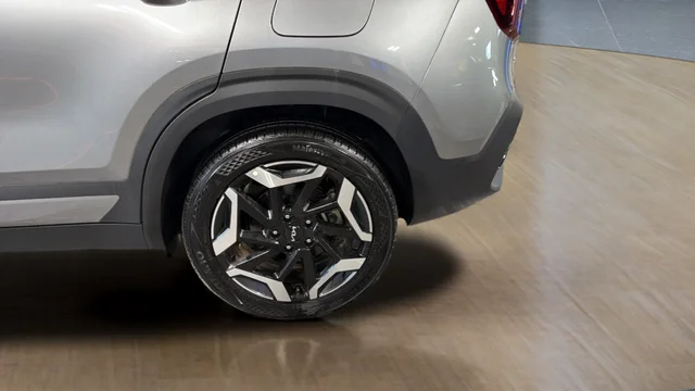 Used 2025 Gray Kia SX image 28