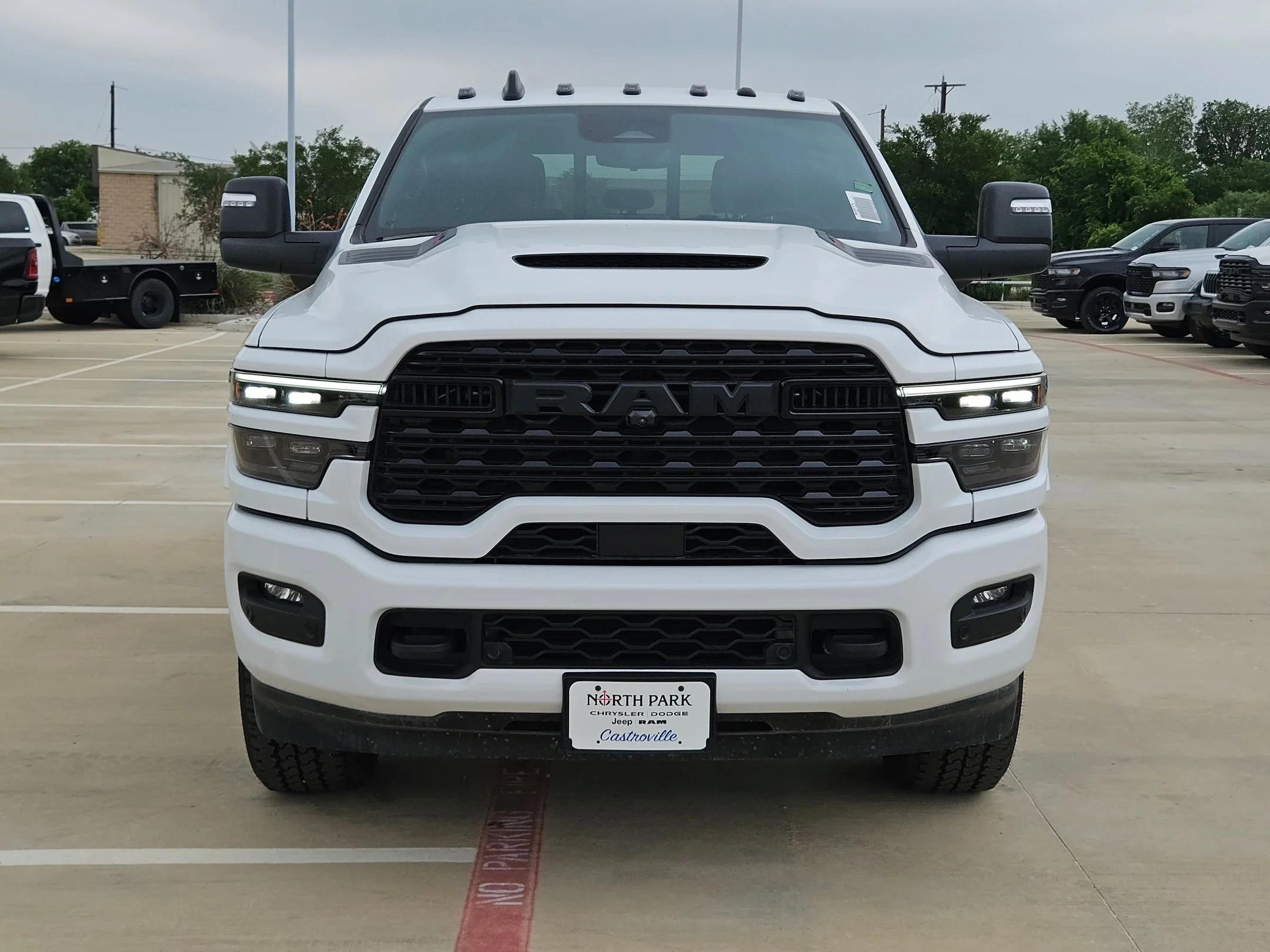 New 2026 Bright White Clear-Coat Exterior Paint RAM Limited image 8