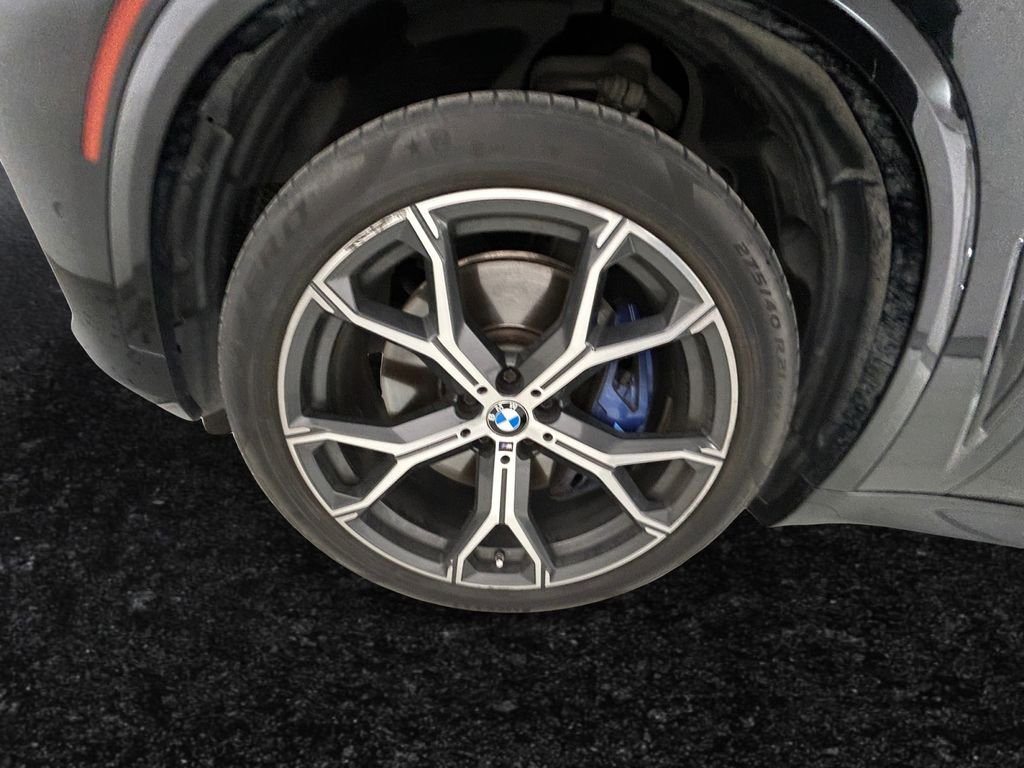 Used 2019 Black BMW xDrive50i image 27