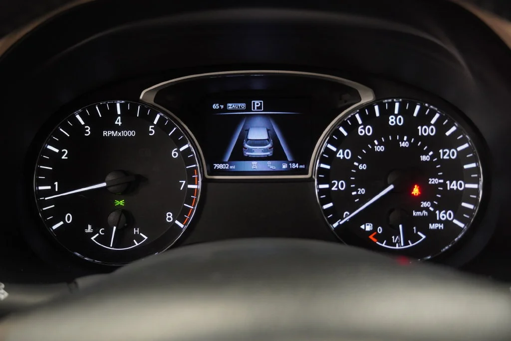Used 2017 Gun Metallic Nissan Platinum image 27