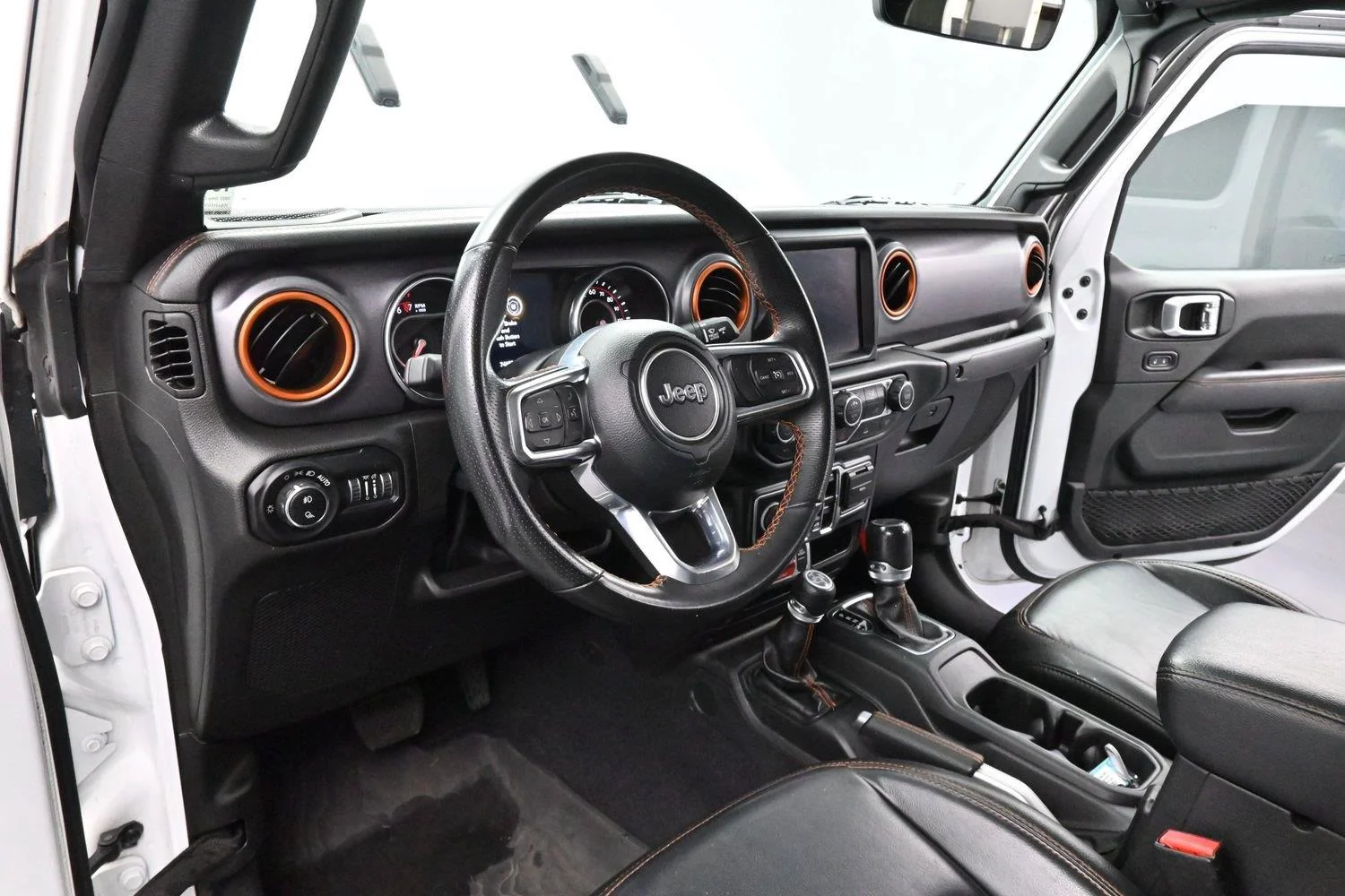 Used 2022 Bright White Clearcoat Jeep Mojave image 13