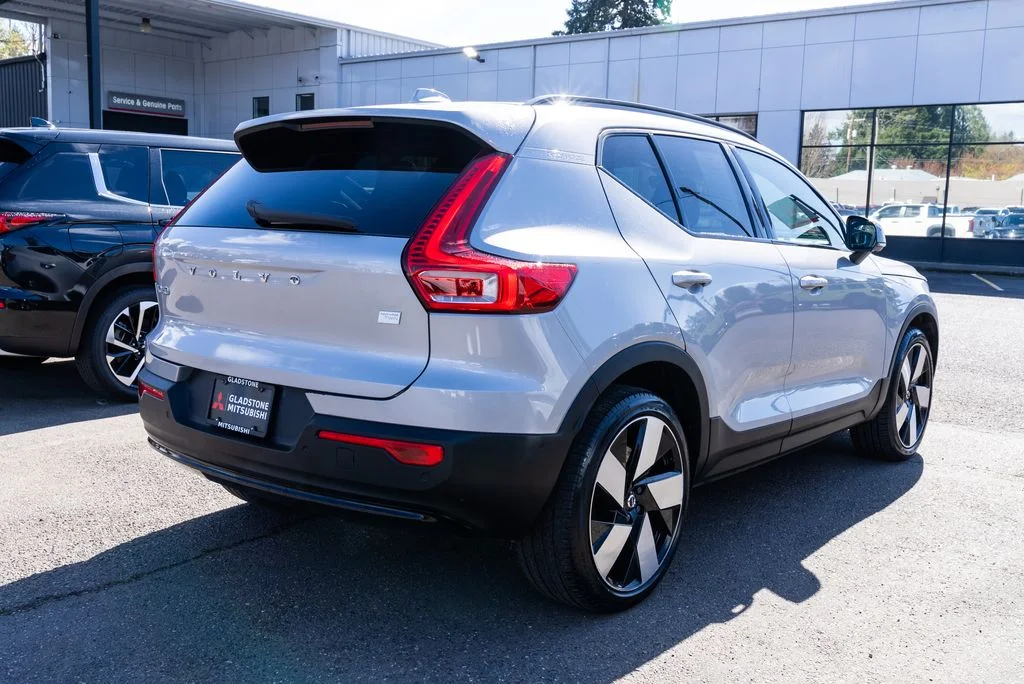 Used 2023 Gray Volvo Ultimate image 6
