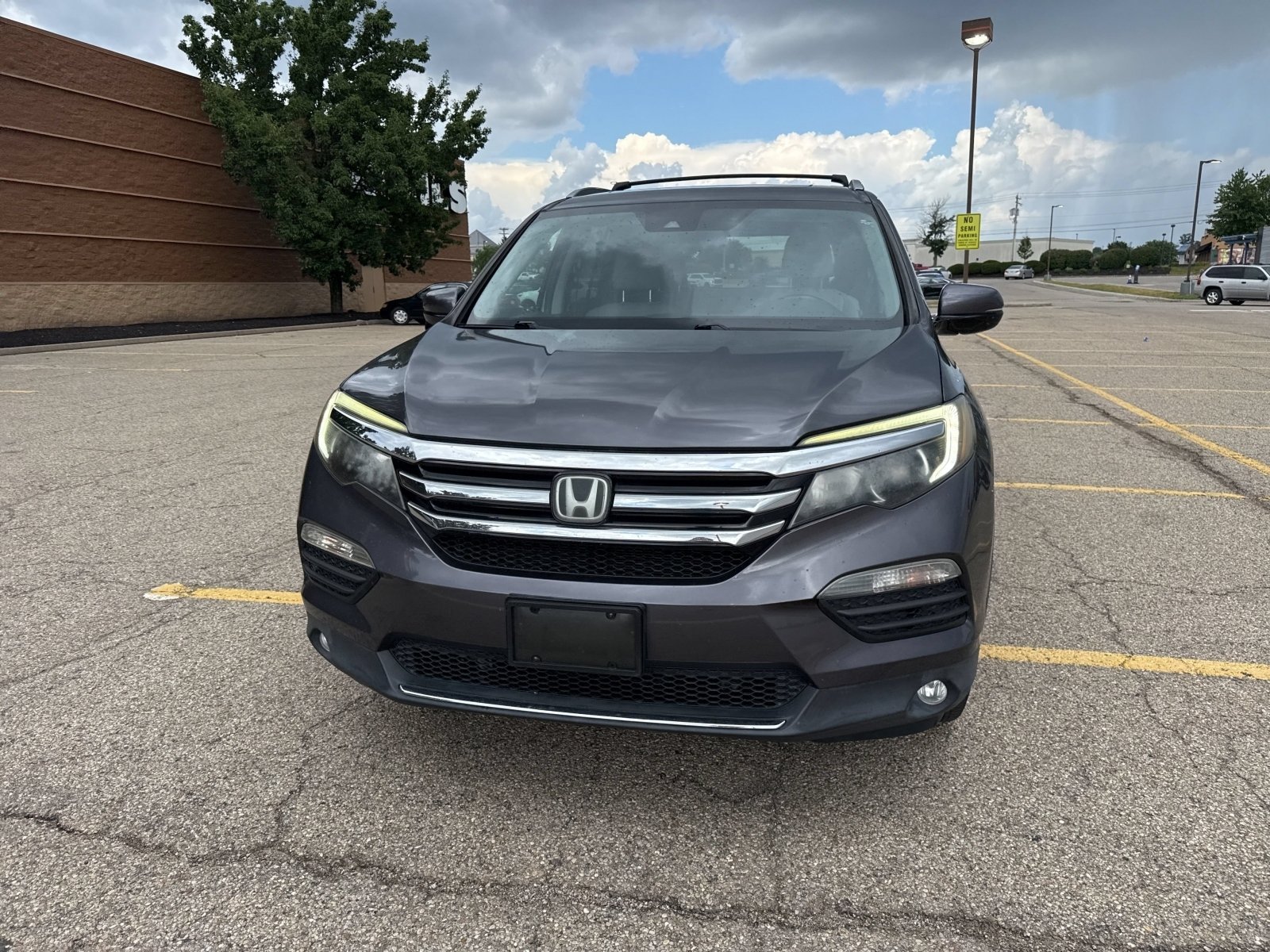 Used 2018 Modern Steel Metallic Honda Touring image 11