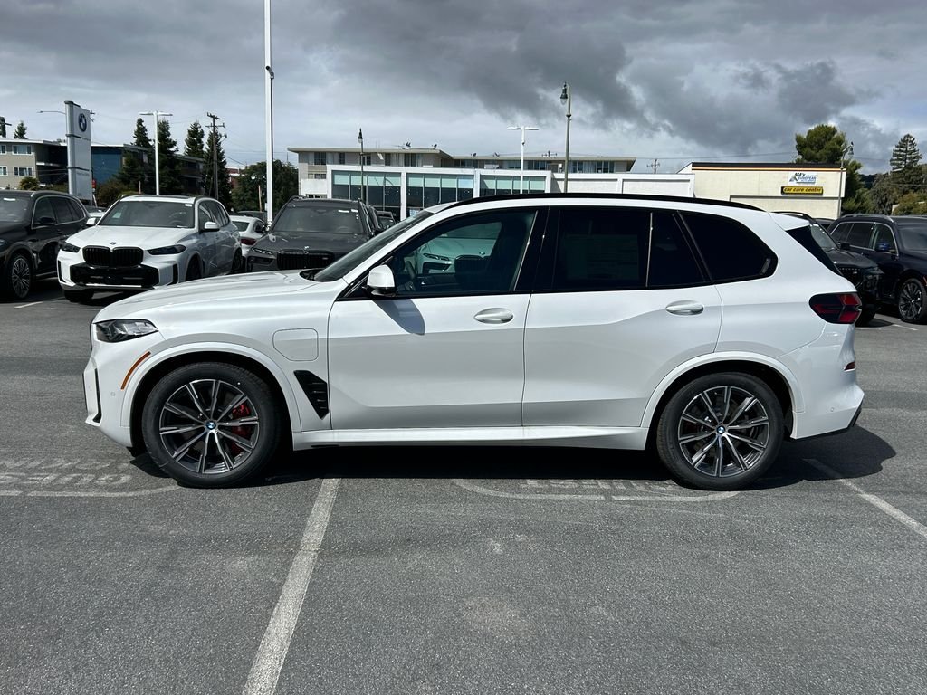 New 2026 Mineral White Metallic BMW xDrive50e image 2
