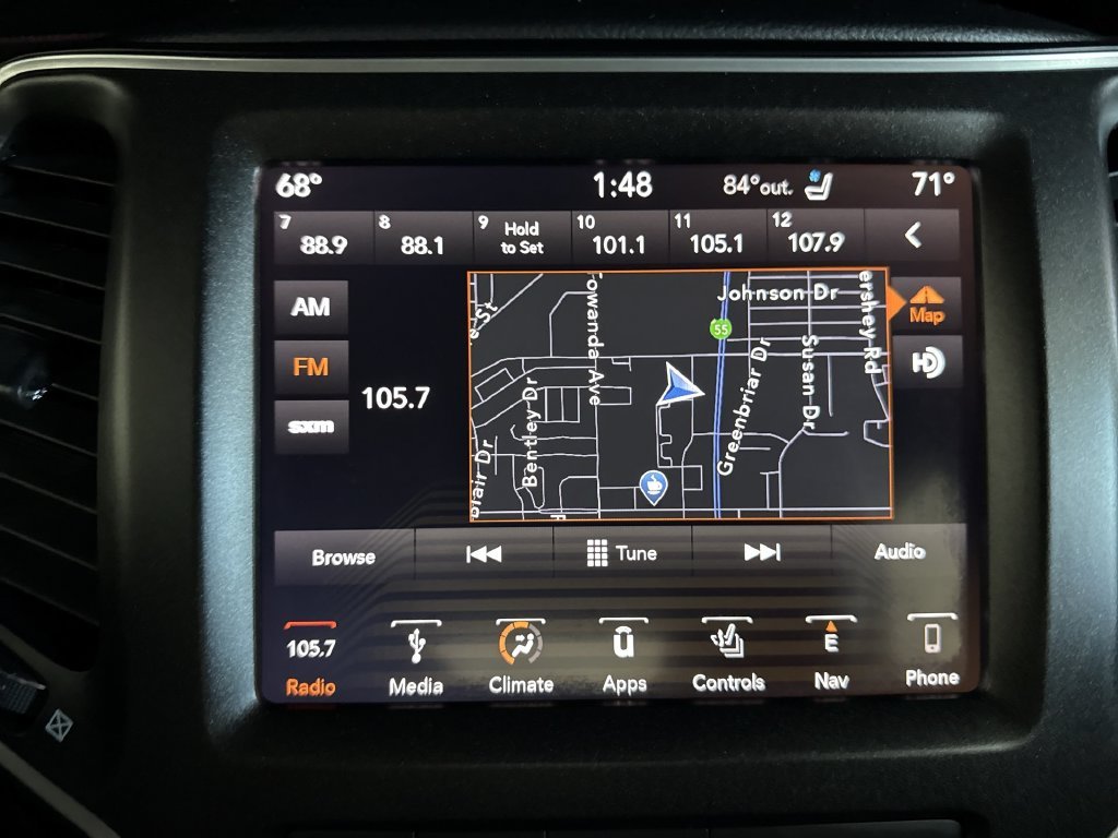 Used 2019 Crystal Metallic Jeep Trailhawk image 29