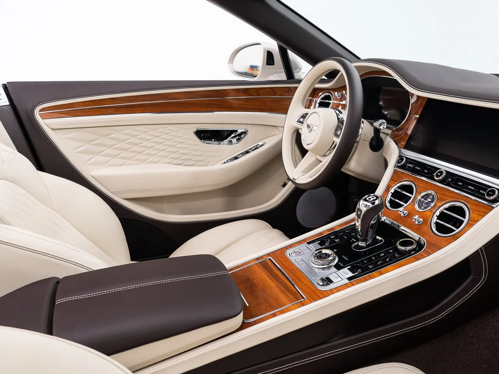 Certified Used 2026 White Sand - by Mulliner Bentley Azure image 32