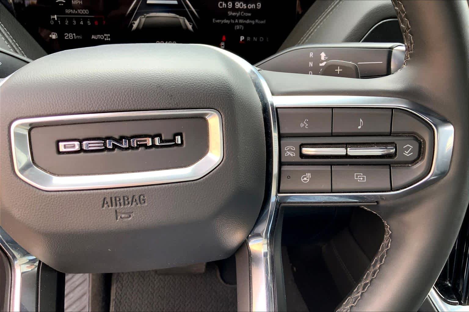 Used 2025 Onyx Black GMC Denali image 25