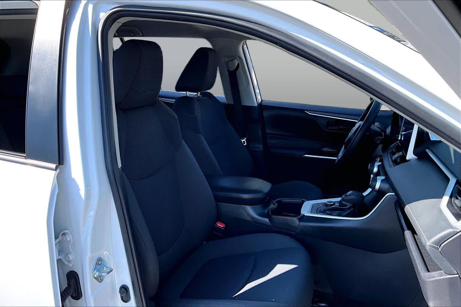 Used 2024 Ice Cap Toyota Hybrid LE image 9