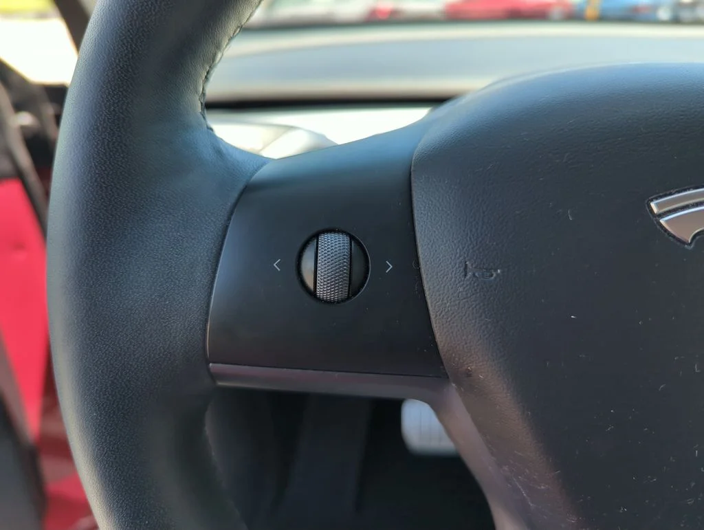 Used 2022  Tesla Performance image 21