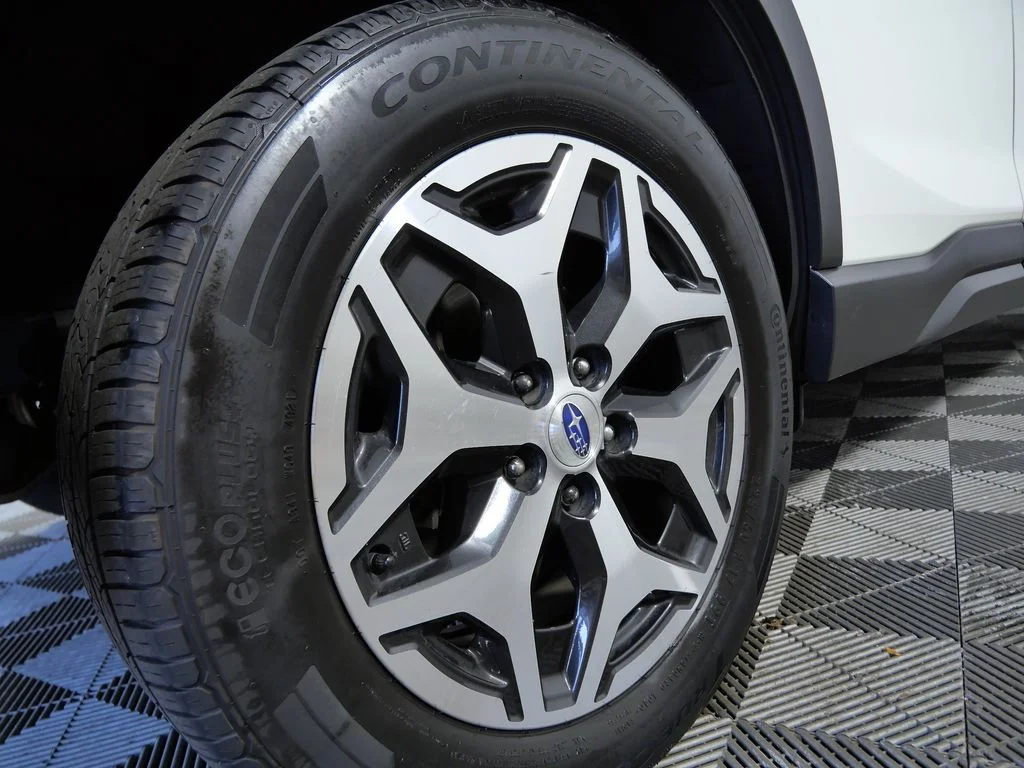 Used 2020 White Subaru Premium image 9