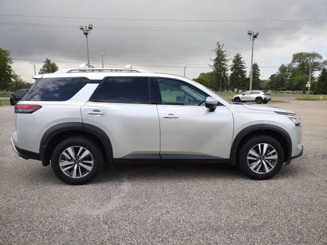 2025 Nissan Pathfinder SL - Photo 6