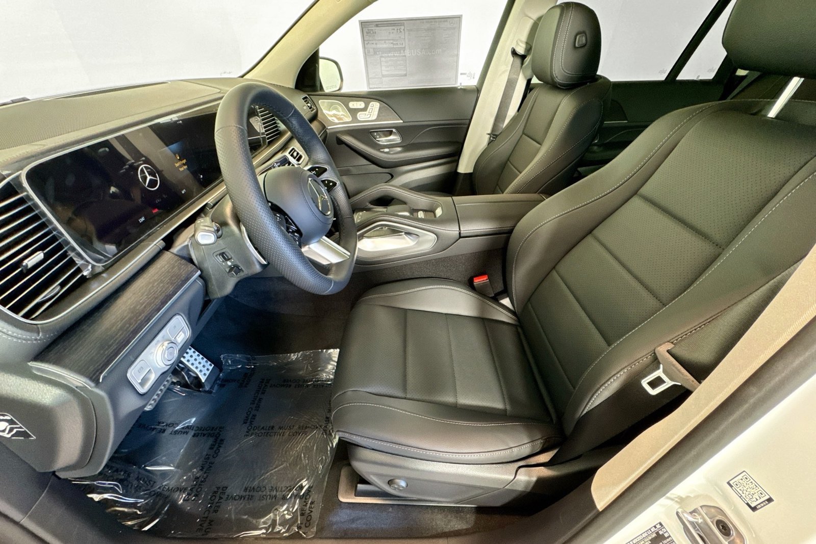 New 2026 MANUFAKTUR Moonlight White Metallic Mercedes-Benz GLS 450 image 18