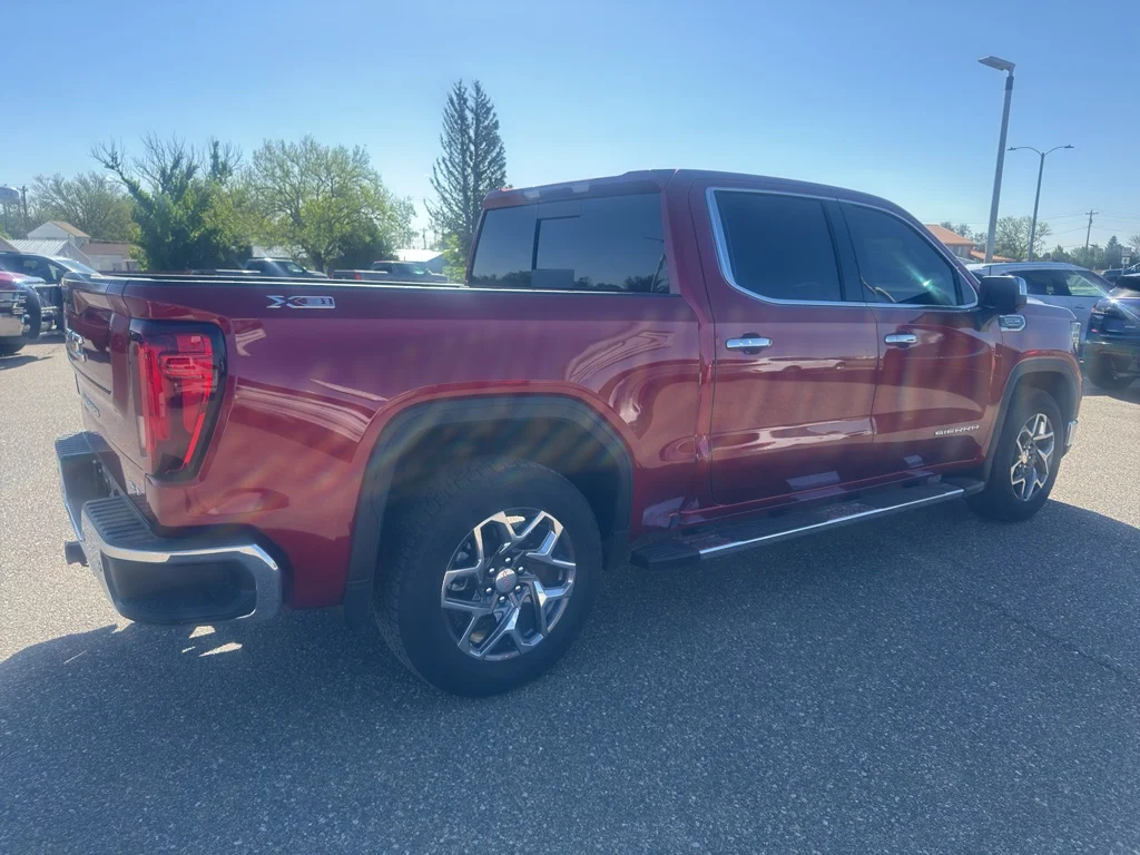 Used 2025 Volcanic Red Tintcoat GMC SLT image 6