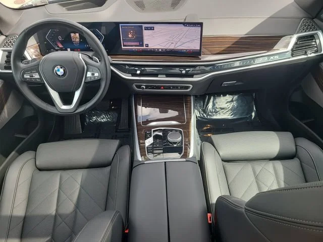 Used 2026 Black BMW sDrive40i image 14