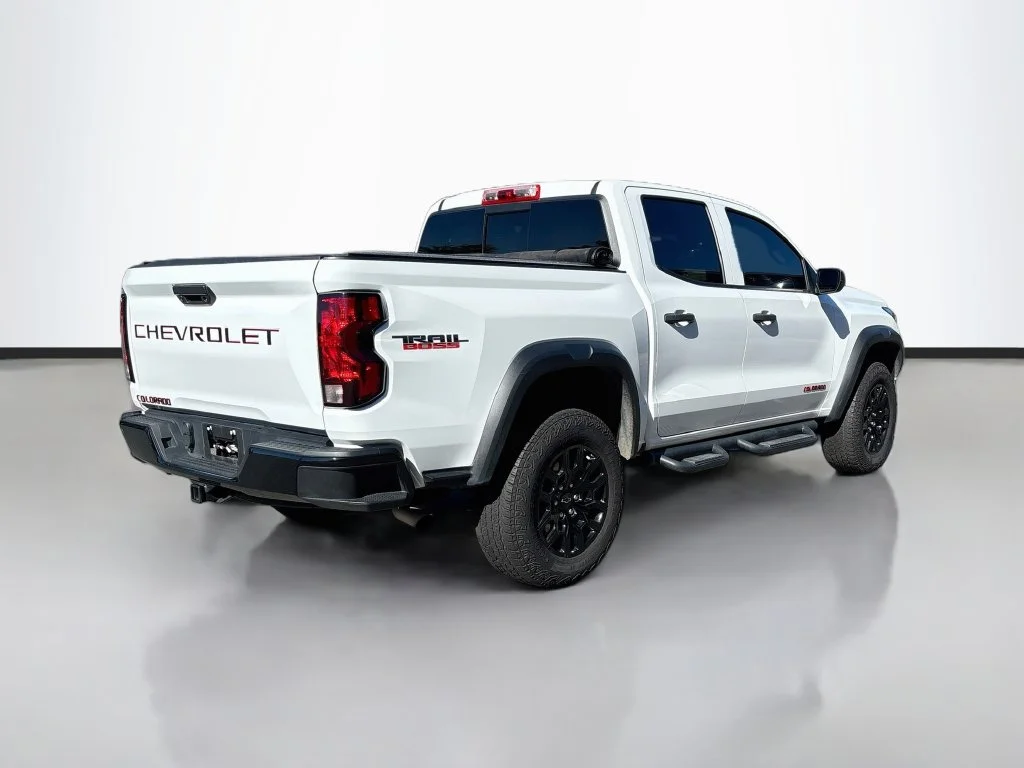 Used 2024 Summit White Chevrolet Trail Boss image 7