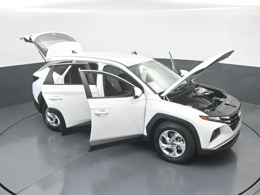 Used 2024 White Pearl Hyundai SE image 63