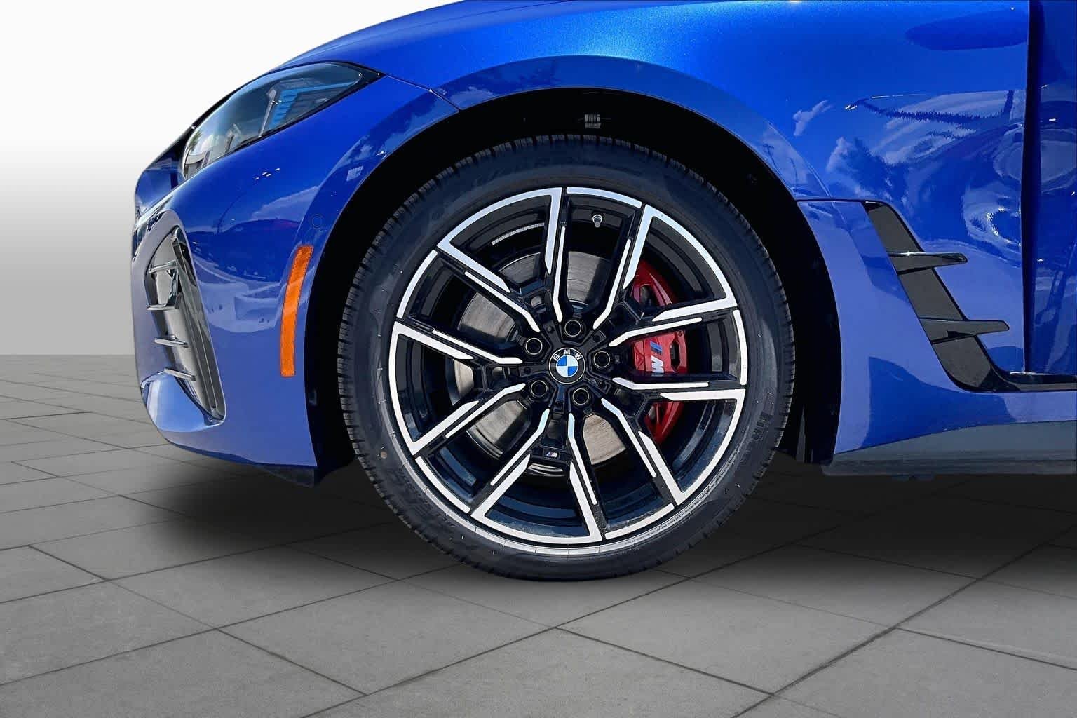 New 2026 Portimao Blue Metallic BMW eDrive40 image 11