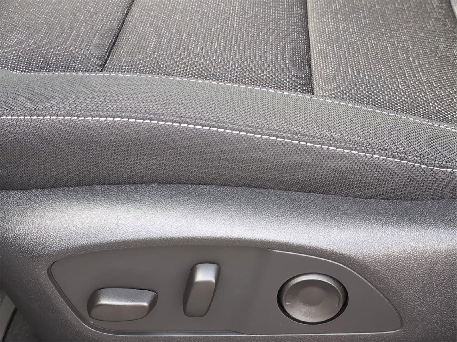 2026 Chevrolet Traverse LT - Photo 28