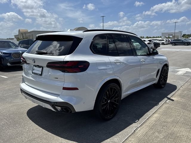 New 2026 Mineral White Metallic BMW sDrive40i image 7