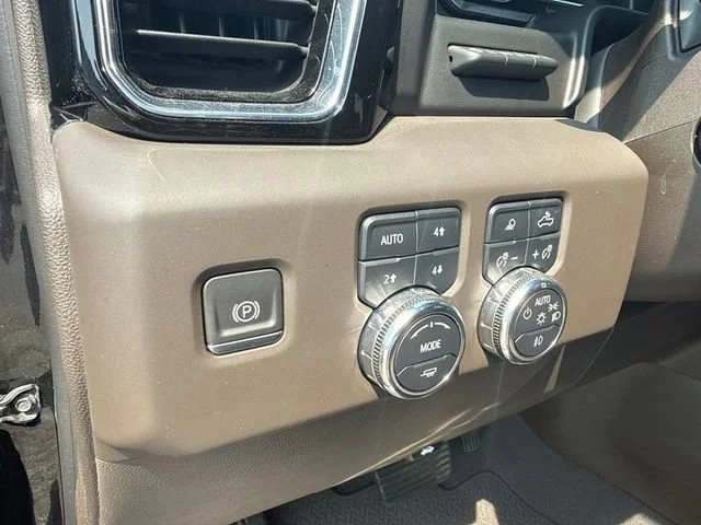 Used 2023 Onyx Black GMC Denali image 21