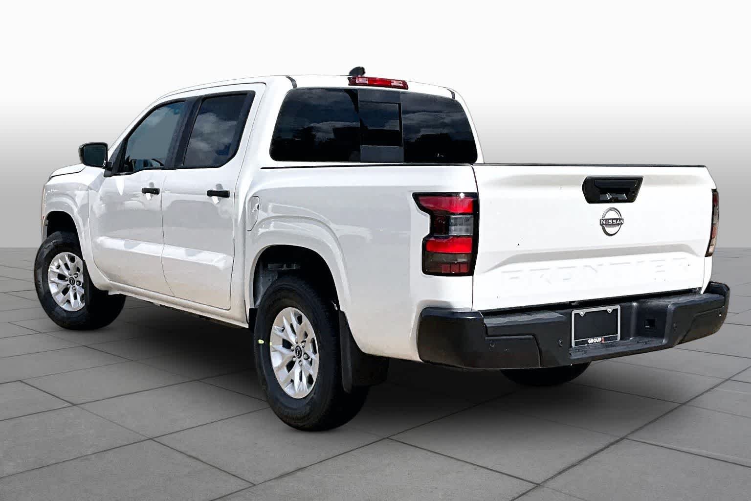New 2026 Glacier White Nissan S image 7
