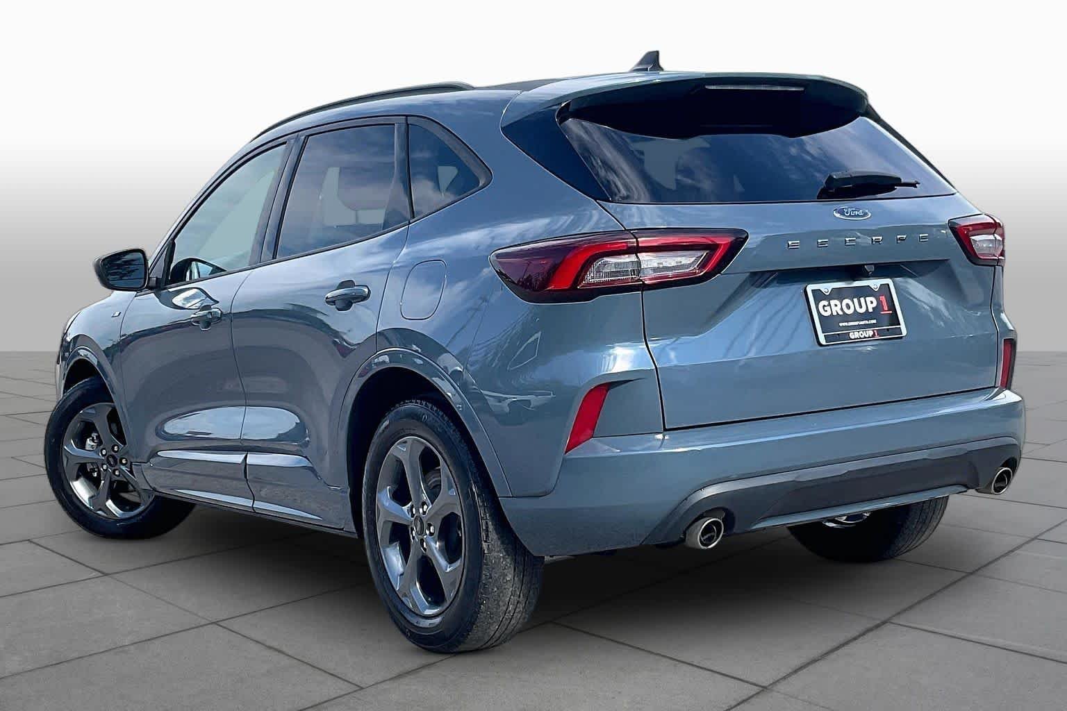 Used 2023 Vapor Blue Ford ST-Line image 12