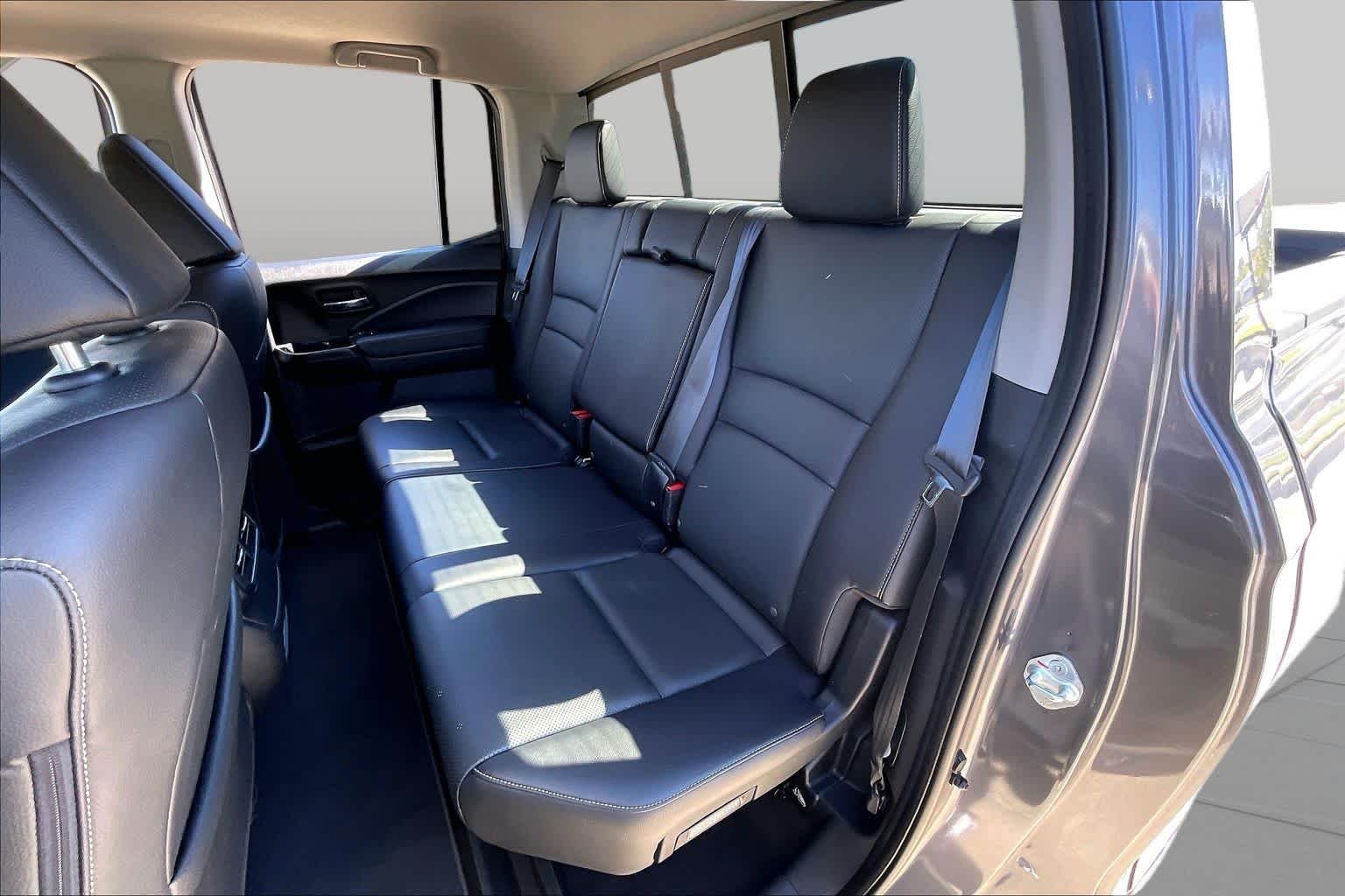 Used 2025 Modern Steel Metallic Honda RTL image 20