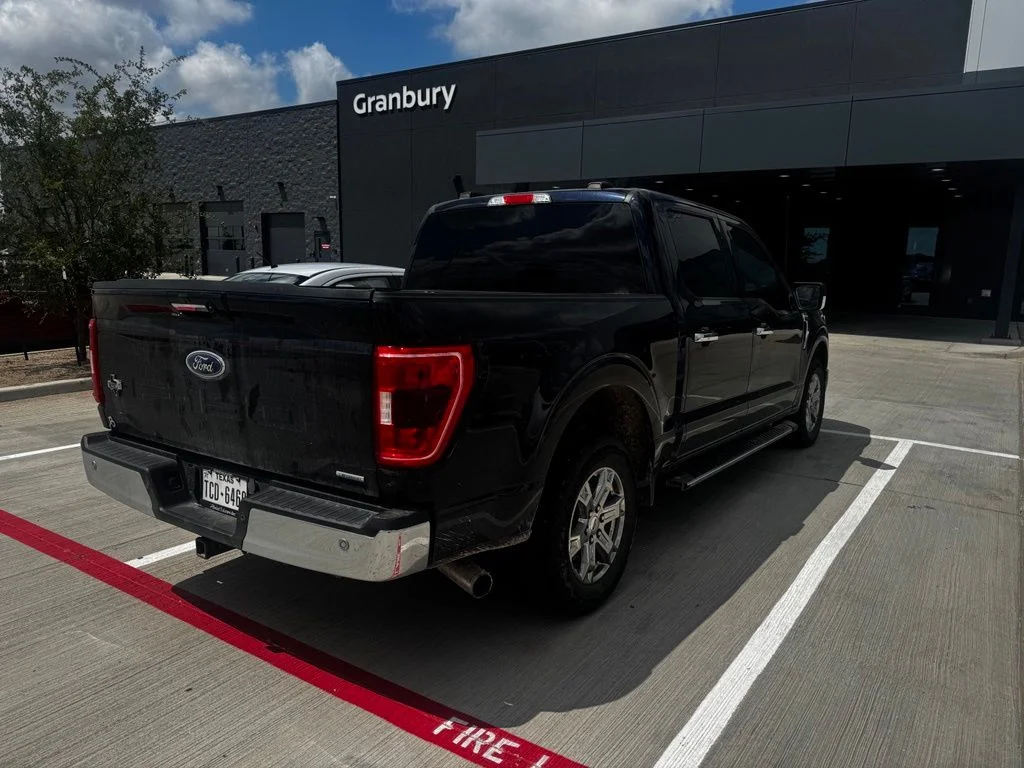 Used 2021 Blue Ford XLT image 3