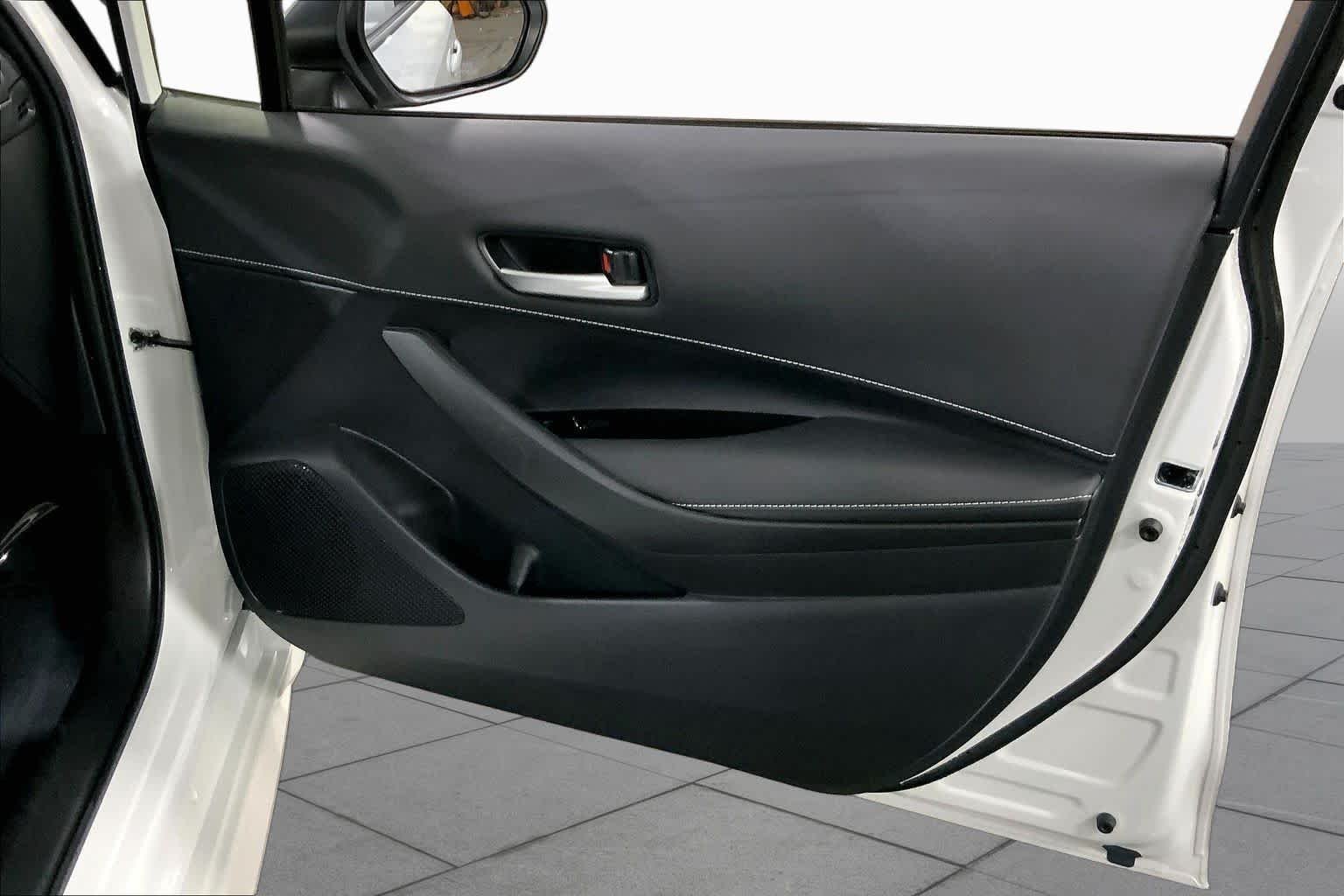 Used 2024 Wind Chill Pearl Toyota SE image 23
