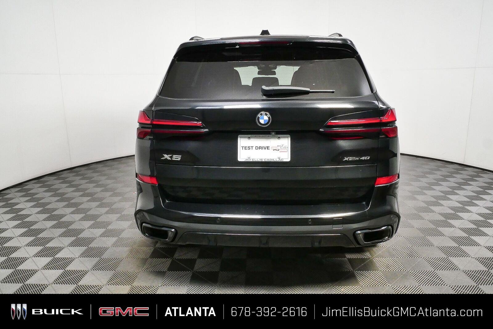 Used 2024 Black Sapphire Metallic BMW xDrive40i image 32