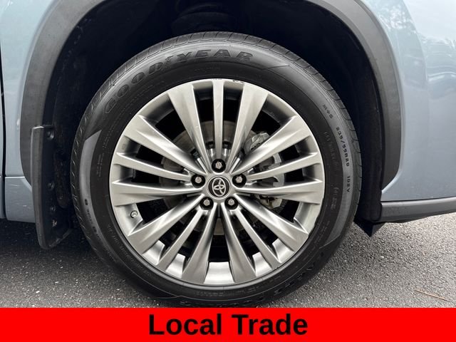 Used 2020  Toyota Platinum image 13