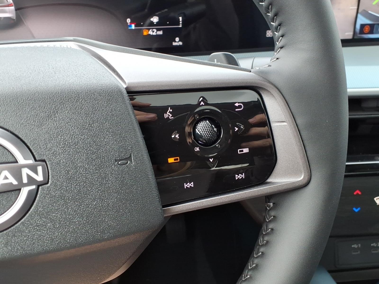 2026 Nissan Murano Platinum White at Robbins Nissan