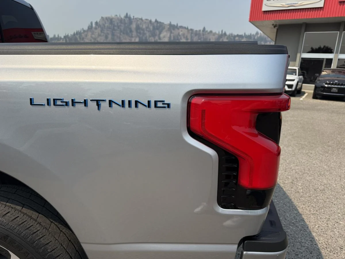Used 2023 Grey Ford PRO image 5
