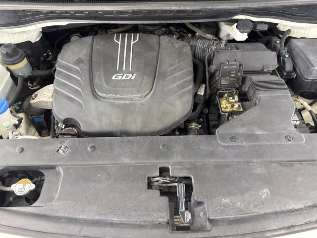 Used 2015 White Kia LX image 19
