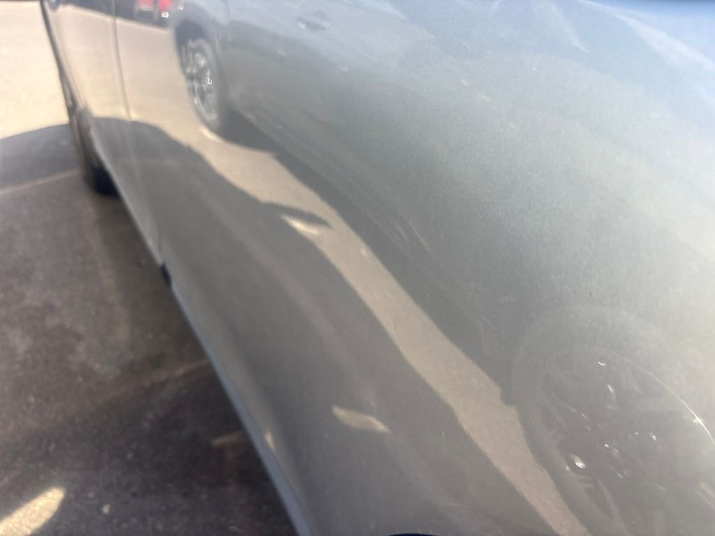 Used 2018 Silver Subaru 2.5i image 10