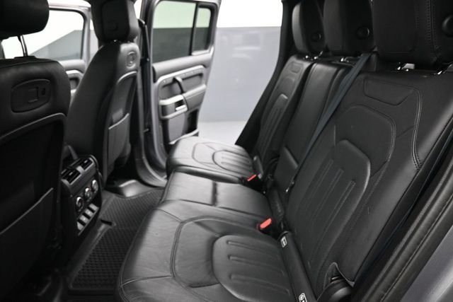 Used 2020  Land Rover SE image 20