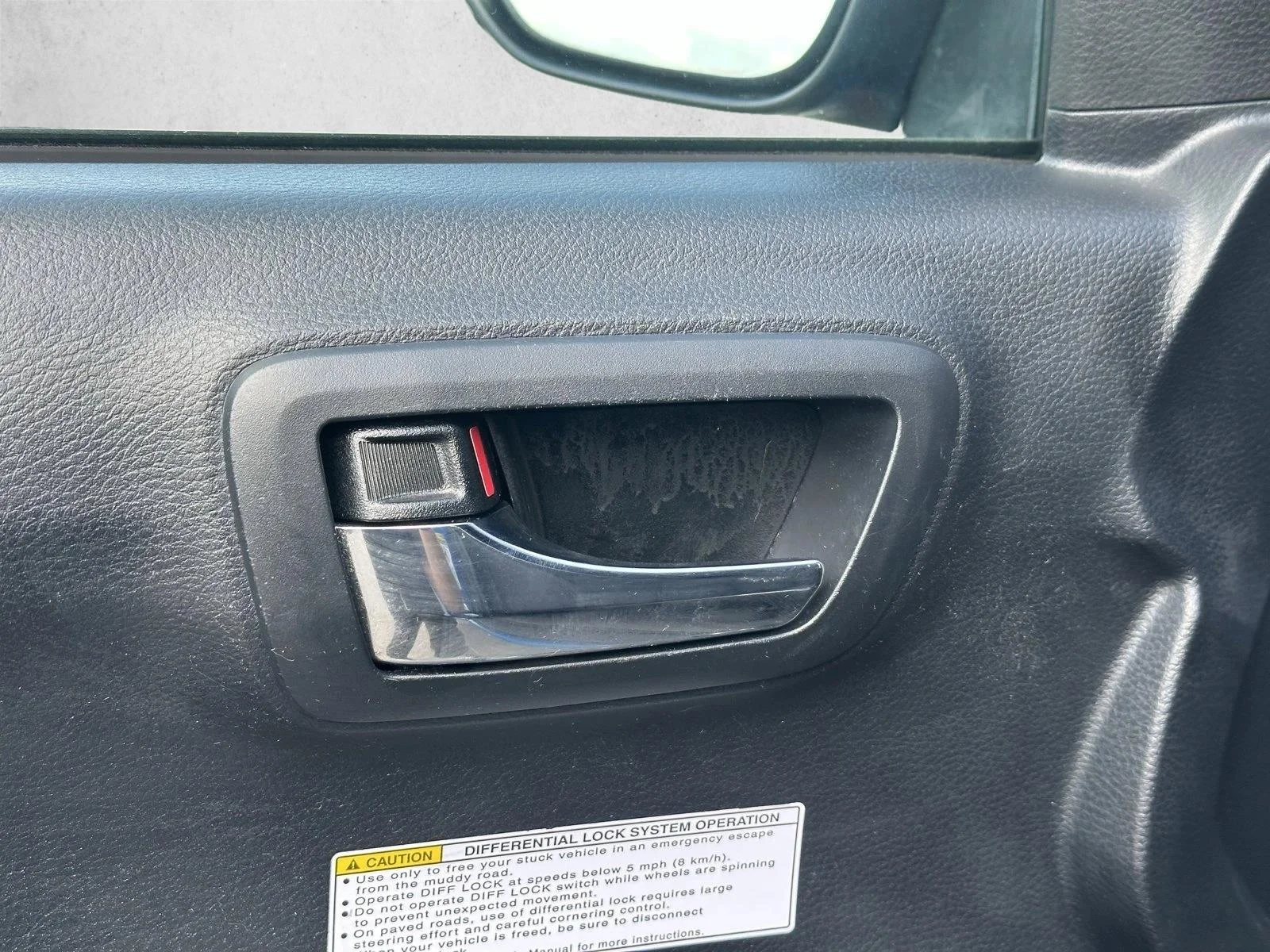 Used 2017 Blue Toyota SR5 image 18