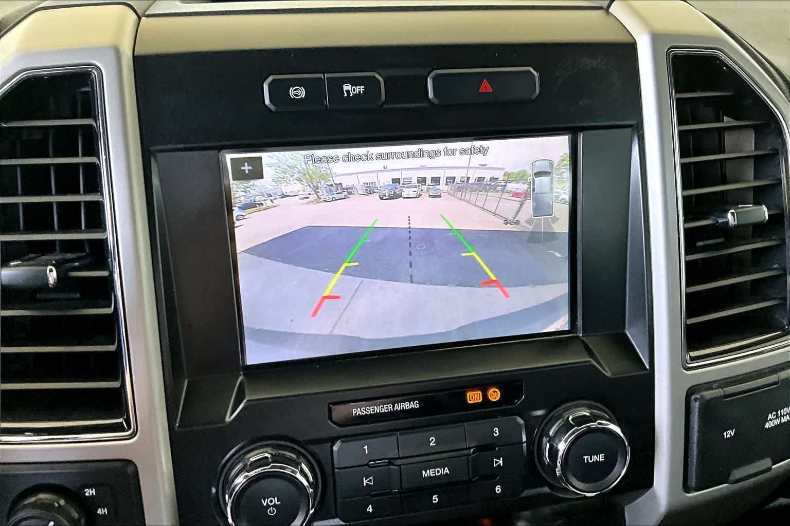 Used 2019 Oxford White Ford LARIAT image 28