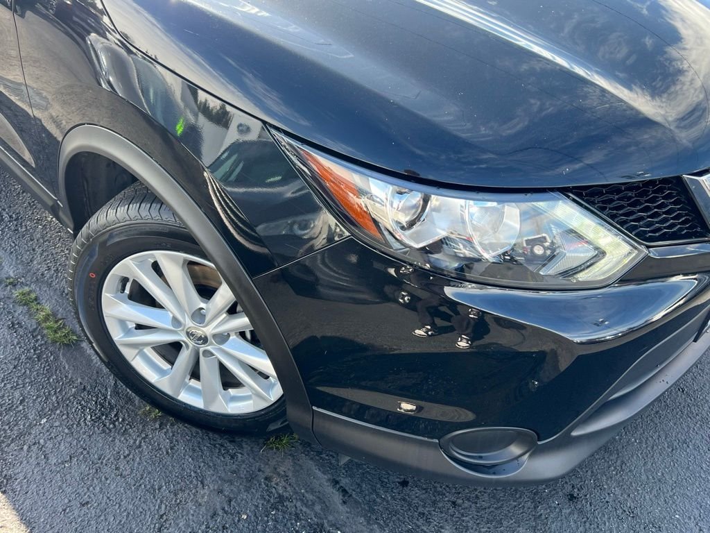 Used 2017 Nissan Rogue Sport SV with VIN JN1BJ1CR4HW141851 for sale in Kirkland, WA