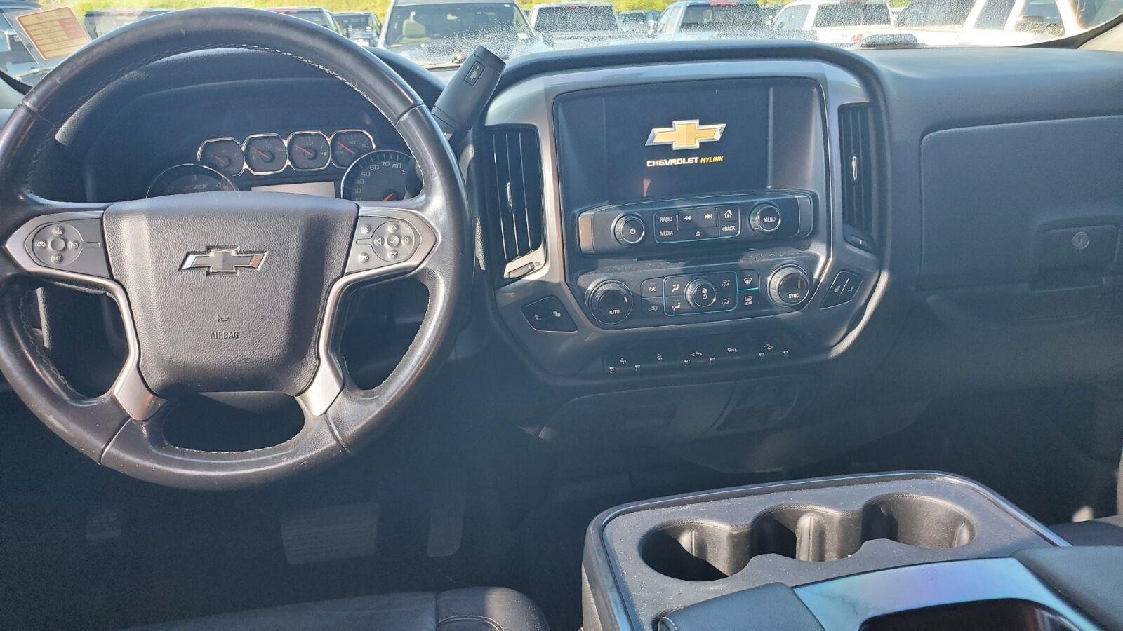 Used 2018 BLACK Chevrolet LT image 7