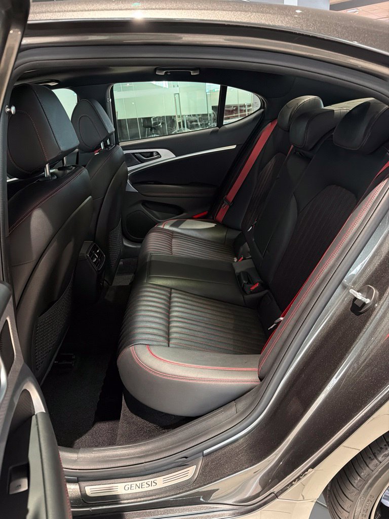 2023 GENESIS G70 Standard - Photo 16