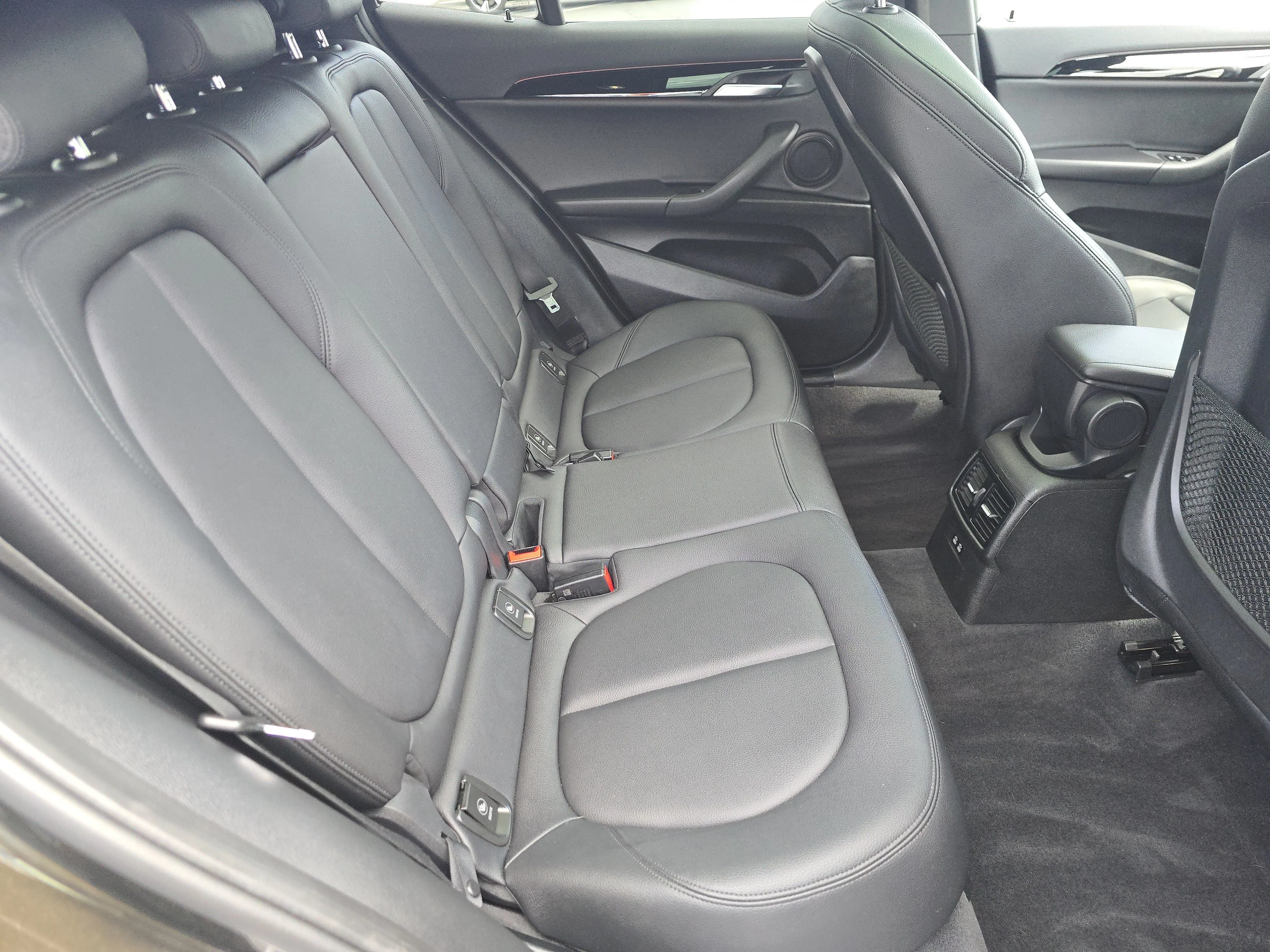 Used 2020 Dark Olive Metallic BMW xDrive28i image 18